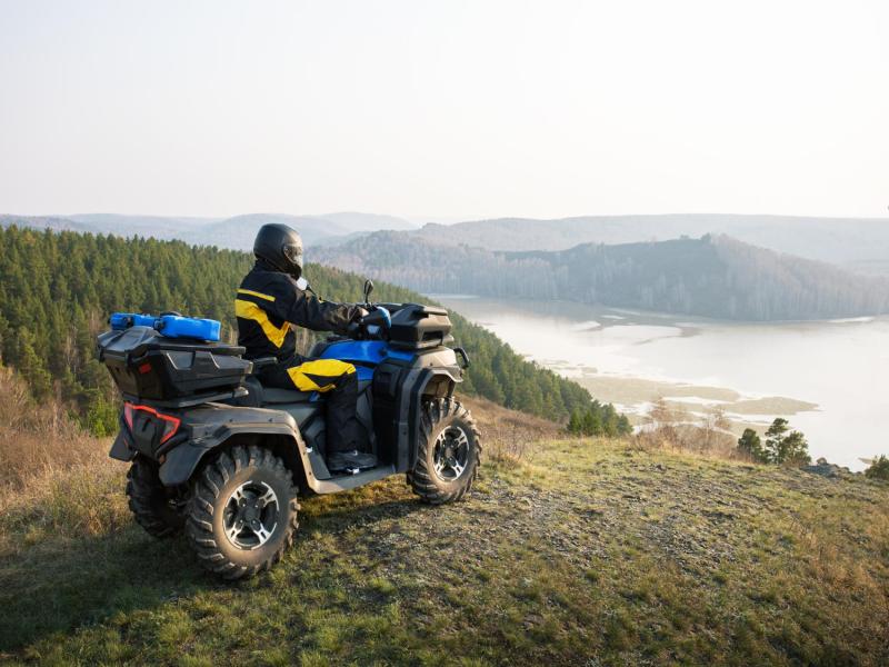 утилітарний квадроцикл для бездоріжжя та активного відпочинку